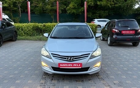 Hyundai Solaris II рестайлинг, 2014 год, 550 000 рублей, 2 фотография