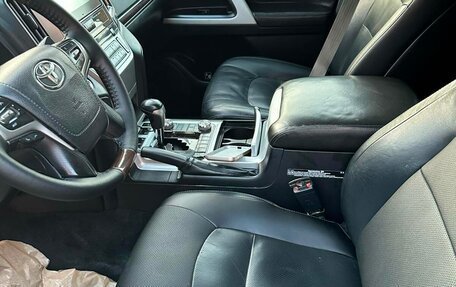 Toyota Land Cruiser 200, 2016 год, 4 150 000 рублей, 9 фотография