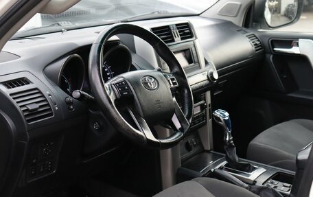 Toyota Land Cruiser Prado 150 рестайлинг 2, 2012 год, 2 650 000 рублей, 22 фотография
