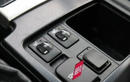 Toyota Land Cruiser Prado 150 рестайлинг 2, 2012 год, 2 650 000 рублей, 17 фотография