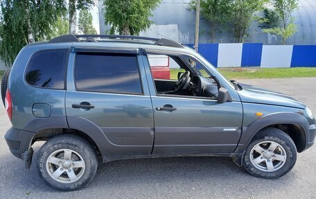 Chevrolet Niva I рестайлинг, 2010 год, 410 000 рублей, 2 фотография