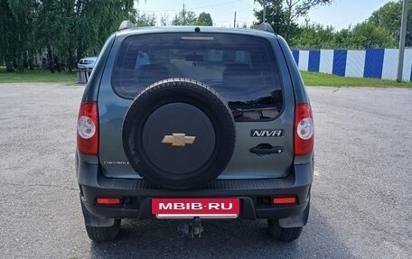 Chevrolet Niva I рестайлинг, 2010 год, 410 000 рублей, 4 фотография