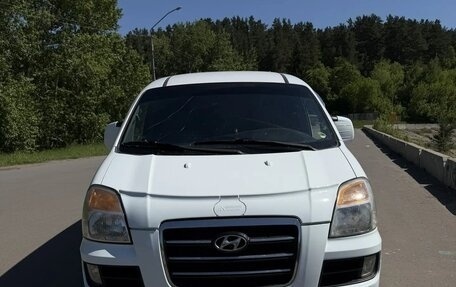 Hyundai Starex I рестайлинг, 2006 год, 750 000 рублей, 3 фотография