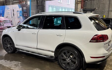 Volkswagen Touareg III, 2013 год, 1 600 000 рублей, 2 фотография