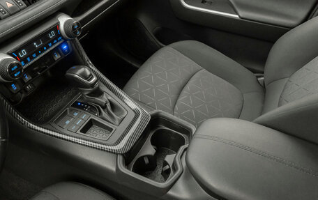 Toyota RAV4, 2020 год, 2 560 000 рублей, 16 фотография