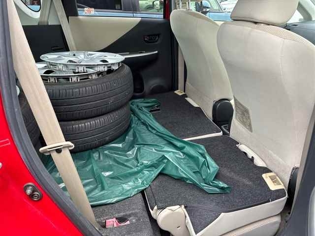 Toyota Ractis I, 2010 год, 887 000 рублей, 8 фотография
