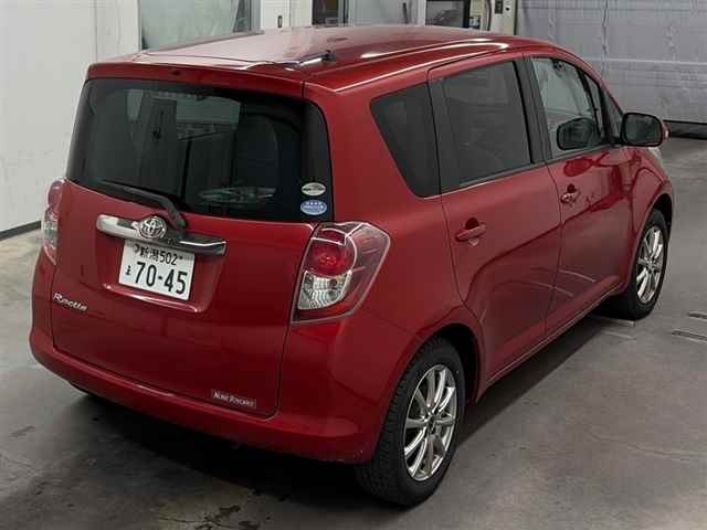 Toyota Ractis I, 2010 год, 887 000 рублей, 5 фотография