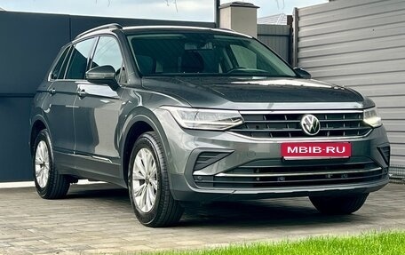 Volkswagen Tiguan II, 2020 год, 2 550 000 рублей, 1 фотография