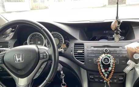 Honda Accord VIII рестайлинг, 2011 год, 1 300 000 рублей, 10 фотография