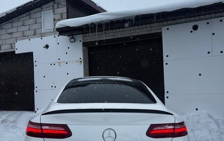 Mercedes-Benz E-Класс, 2019 год, 4 300 000 рублей, 2 фотография