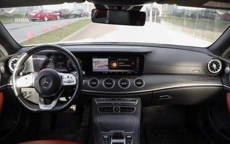 Mercedes-Benz E-Класс, 2019 год, 4 300 000 рублей, 4 фотография