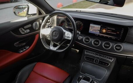 Mercedes-Benz E-Класс, 2019 год, 4 300 000 рублей, 3 фотография