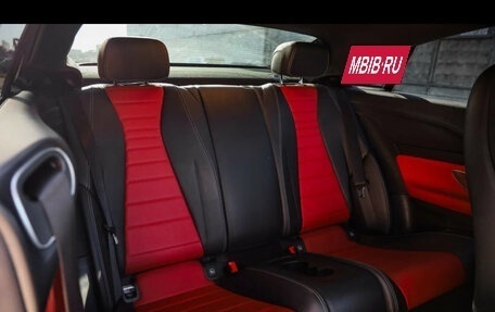 Mercedes-Benz E-Класс, 2019 год, 4 300 000 рублей, 16 фотография