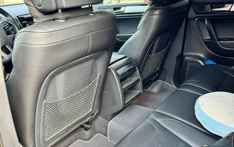 Volkswagen Touareg III, 2011 год, 3 000 000 рублей, 4 фотография