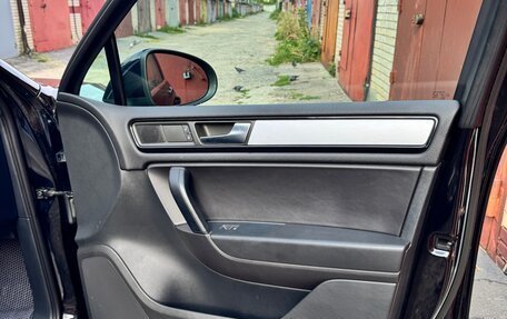 Volkswagen Touareg III, 2011 год, 3 000 000 рублей, 6 фотография