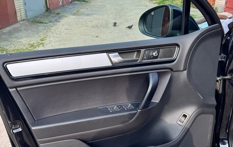 Volkswagen Touareg III, 2011 год, 3 000 000 рублей, 3 фотография