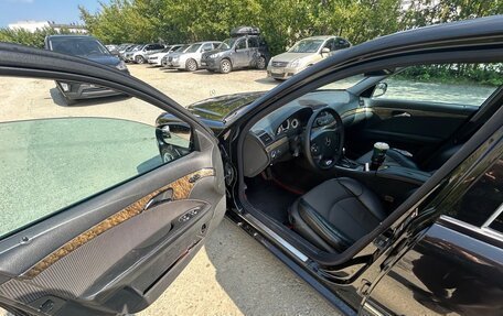 Mercedes-Benz E-Класс, 2004 год, 850 000 рублей, 3 фотография