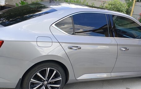 Skoda Superb III рестайлинг, 2025 год, 3 200 000 рублей, 4 фотография