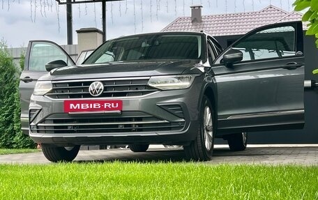 Volkswagen Tiguan II, 2020 год, 2 550 000 рублей, 12 фотография