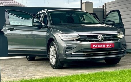 Volkswagen Tiguan II, 2020 год, 2 550 000 рублей, 10 фотография