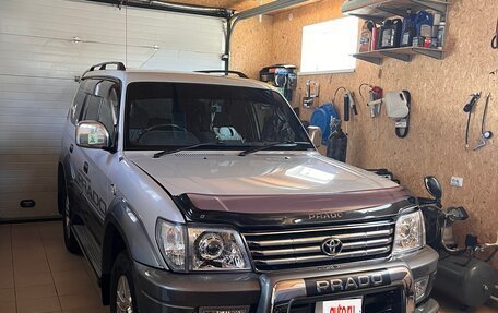 Toyota Land Cruiser Prado 90 рестайлинг, 1996 год, 2 000 000 рублей, 1 фотография