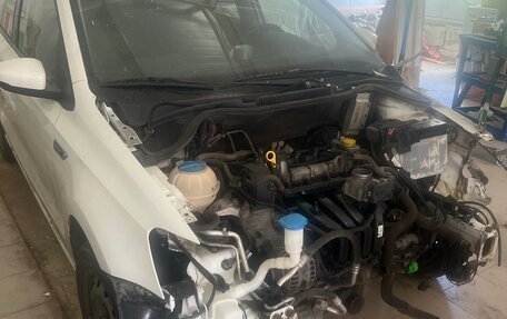 Volkswagen Polo VI (EU Market), 2017 год, 300 000 рублей, 2 фотография