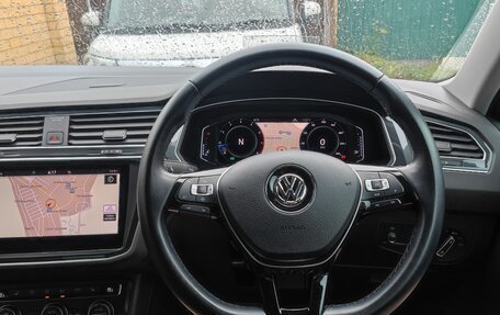Volkswagen Tiguan II, 2018 год, 2 300 000 рублей, 11 фотография