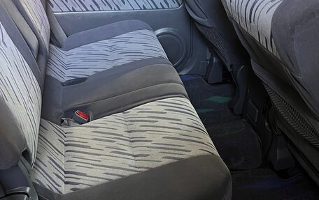 Toyota Land Cruiser Prado 90 рестайлинг, 1996 год, 2 000 000 рублей, 8 фотография