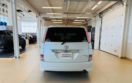 Toyota ISis I, 2012 год, 1 379 000 рублей, 5 фотография