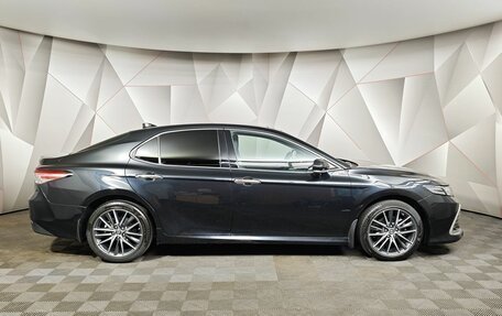 Toyota Camry, 2022 год, 3 100 000 рублей, 6 фотография