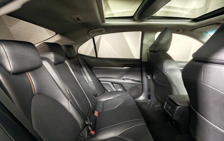 Toyota Camry, 2022 год, 3 100 000 рублей, 15 фотография