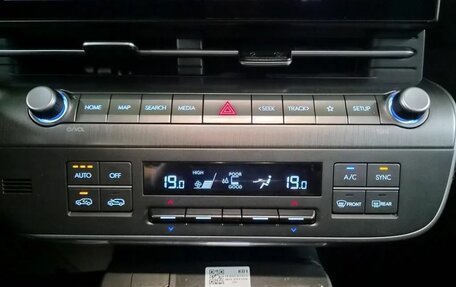 Hyundai Kona, 2023 год, 1 700 000 рублей, 4 фотография