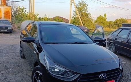Hyundai Solaris II рестайлинг, 2017 год, 1 250 000 рублей, 15 фотография