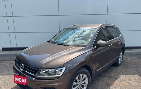 Volkswagen Tiguan II, 2017 год, 2 700 000 рублей, 3 фотография