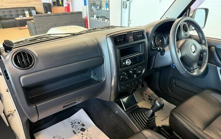 Suzuki Jimny, 2011 год, 1 079 000 рублей, 13 фотография