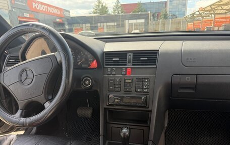 Mercedes-Benz C-Класс, 1995 год, 325 000 рублей, 6 фотография