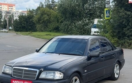 Mercedes-Benz C-Класс, 1995 год, 325 000 рублей, 2 фотография