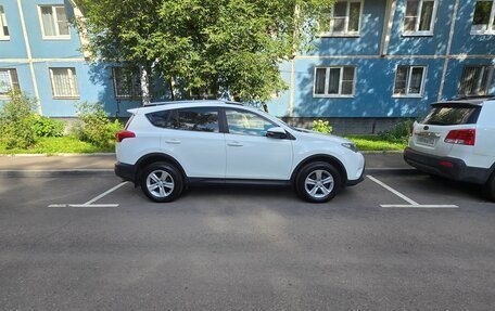 Toyota RAV4, 2014 год, 1 850 000 рублей, 3 фотография
