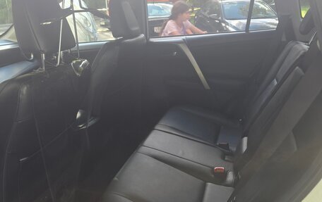 Toyota RAV4, 2014 год, 1 850 000 рублей, 7 фотография