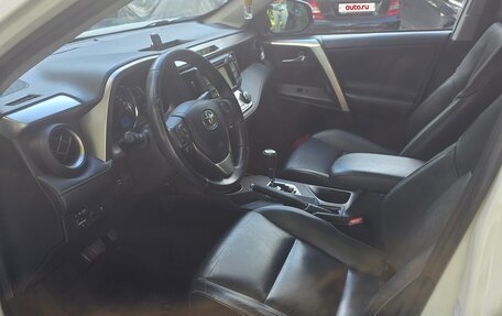 Toyota RAV4, 2014 год, 1 850 000 рублей, 6 фотография