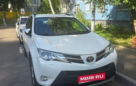 Toyota RAV4, 2014 год, 1 850 000 рублей, 10 фотография