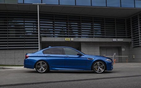 BMW M5, 2013 год, 3 990 000 рублей, 4 фотография