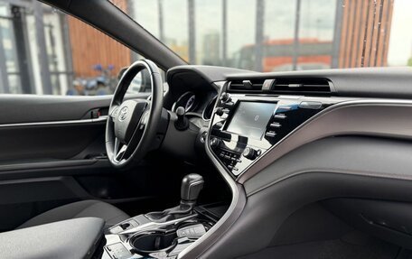Toyota Camry, 2020 год, 2 760 000 рублей, 10 фотография