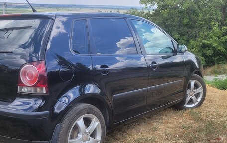 Volkswagen Polo IV рестайлинг, 2005 год, 390 000 рублей, 1 фотография