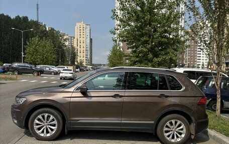 Volkswagen Tiguan II, 2017 год, 2 500 000 рублей, 2 фотография