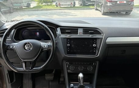 Volkswagen Tiguan II, 2017 год, 2 500 000 рублей, 5 фотография