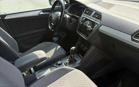 Volkswagen Tiguan II, 2017 год, 2 500 000 рублей, 11 фотография