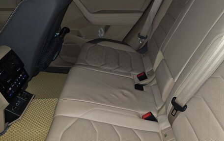 Volkswagen Touareg III, 2020 год, 8 500 000 рублей, 10 фотография