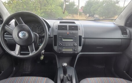 Volkswagen Polo IV рестайлинг, 2005 год, 390 000 рублей, 4 фотография