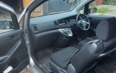 Toyota ISis I, 2011 год, 1 400 000 рублей, 6 фотография